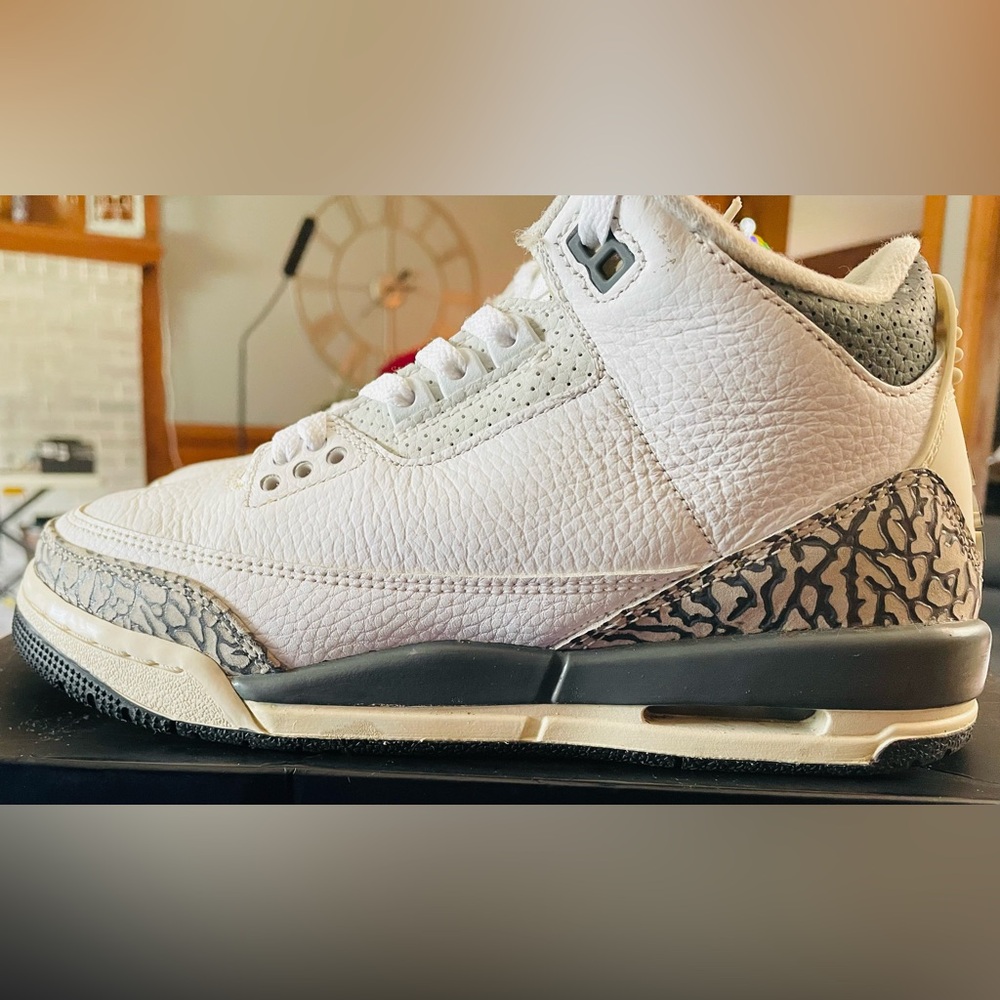 Nike Jordan 3 “Hide and Seek”
6Y-7.5W
$59
Original box,sticker and hang tag. - Picture 2 of 15